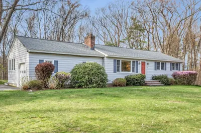 22 Monument Hill Road 1