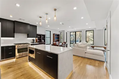 8 Mercer Street #3