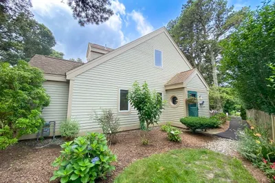 17 Billington Ln #17 1