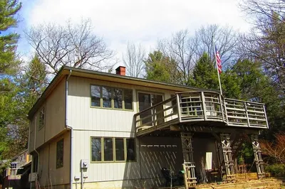 23 Hyde Hill Road