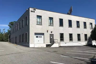 240 Bear Hill Rd 1