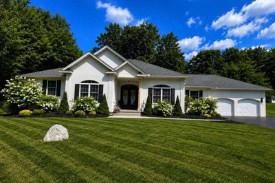 155 Parker Ln 1