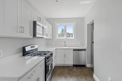 92 Coleman St #1