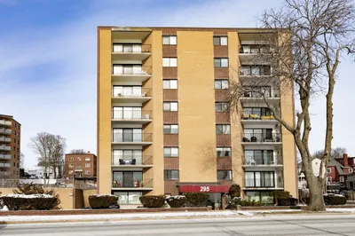 295 Lynn Shore Drive #105 1