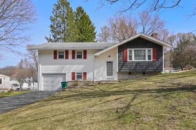17 Ontario Drive 1