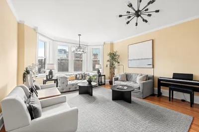 345 Commonwealth Ave #7
