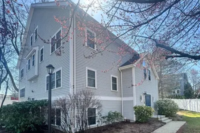 214 Florence St #1A