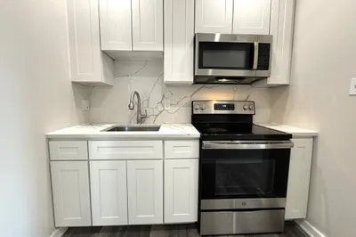 75 Williams Street #2R