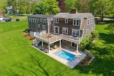 8 Bridge St 1