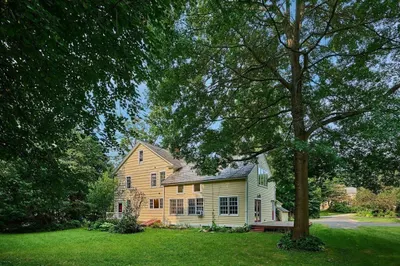 122 Bay Rd 1