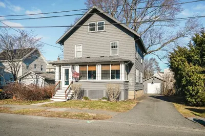 12 Essex St 1