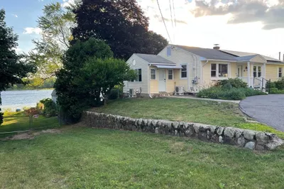 80 Pine Grove St 1