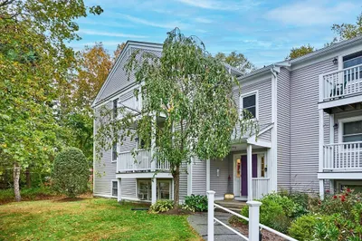 44 Evergreen Rd #302 1
