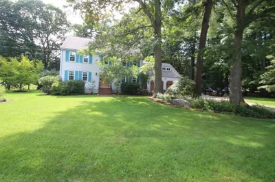125 Boxwood Ln 1