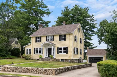 162 Forest St 1