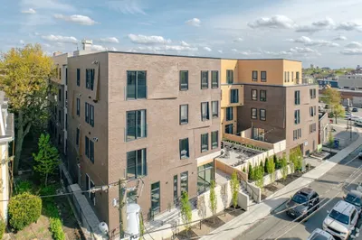 9 Central St #307