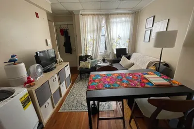 7 Anderson Street #10