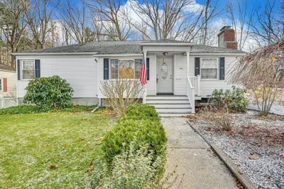 4 Asbury Rd