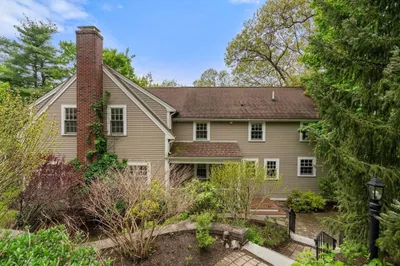 83 Wachusett Rd