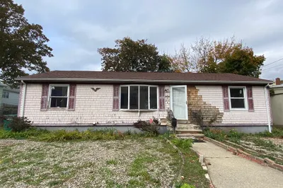 35 Columbia Ave 1