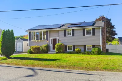 70 Westwind Rd 1