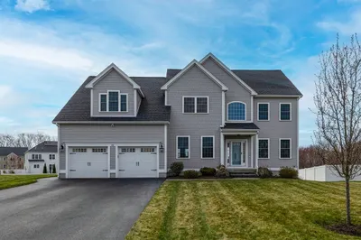 94 Magill Dr 1