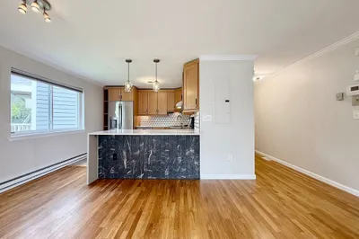 10 Orleans St #106