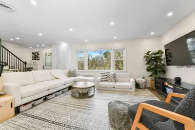 17 Fair Oaks Drive #17 1