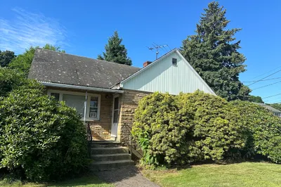 232 Lake Street 1