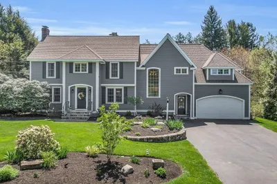 12 Hemlock Rd