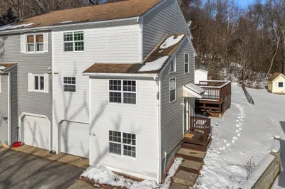 31b Gates Rd #22R 1