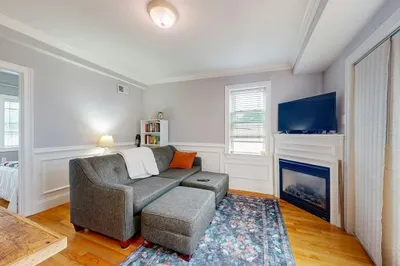120 D St #3