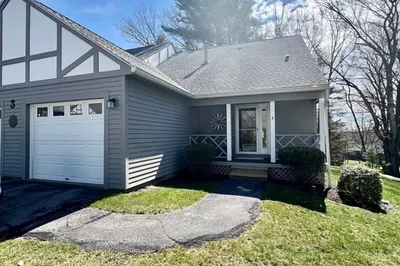 3 Victoria Dr #3 1