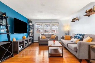 27 Arlington Rd #16