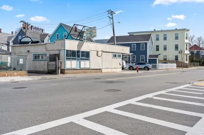 415 Summer St 1