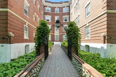 35 Lee St #11