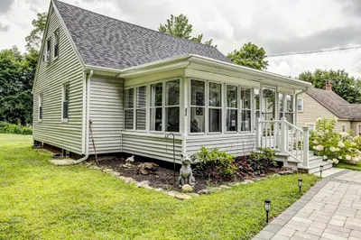 42 Pleasant View Avenue 1