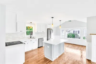 33 Ontario Dr 1