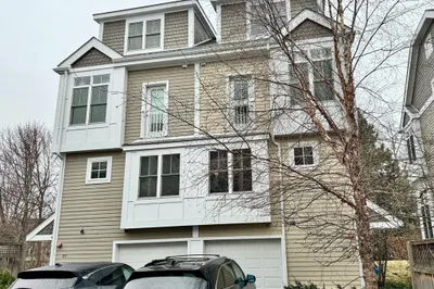 105 Harvey St #105 1