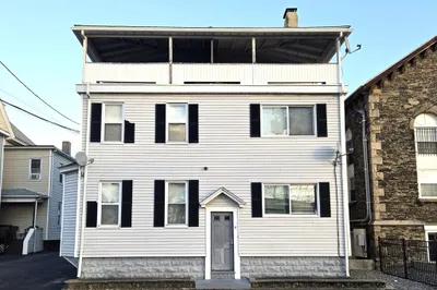 9 Cedar St #1R 1
