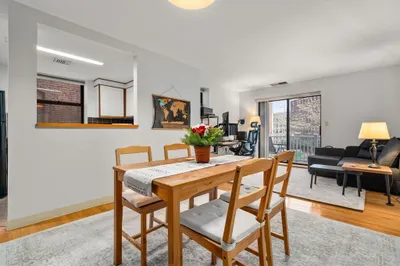 84 Gainsborough St #206W