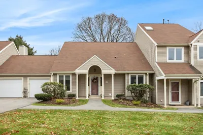 14 Saw Mill Brook Way #14
