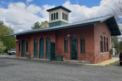 13 Railroad Street #2 1