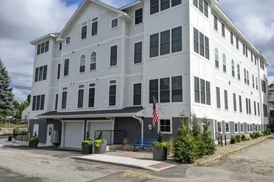 21 Market St #101 1