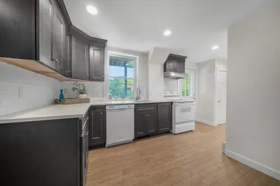 74 University Rd #2