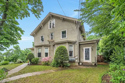 50 Vernon St 1
