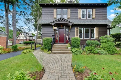 122 Longfellow Rd 1