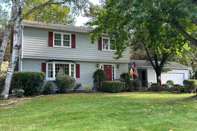 17 Westwood Drive 1