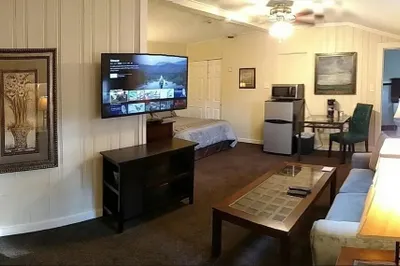 121 S Main St #1