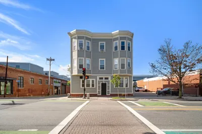 464 Somerville Ave #5 1